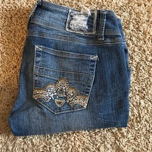 Almost Famous Distressed Cropped Jeans