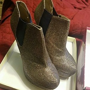 Steve Madden platform booties