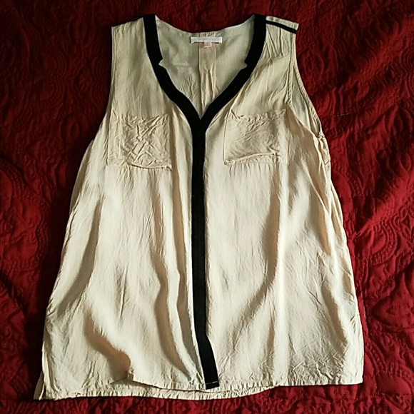 Sleeveless blouse - Picture 1 of 1