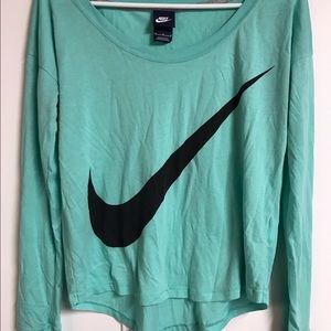 Nike Long Sleeve and UA SWEATSHIRT BUNDLE