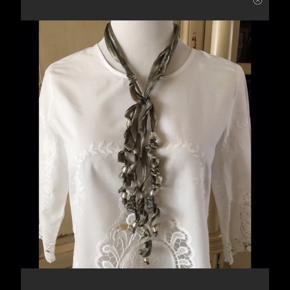 Silk and glass Bead necklace - Picture 2 of 4
