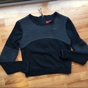 Nike Pro Drifit sportswear sweatshirt small