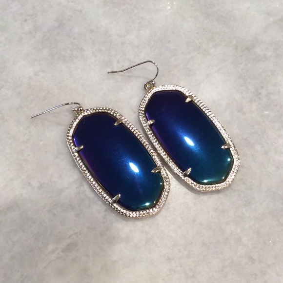 Kendra Scott Jewelry - Kendra Scott Danielle Black Iridescent Earrings