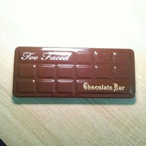 Too faced chocolate bar eyeshadow palette