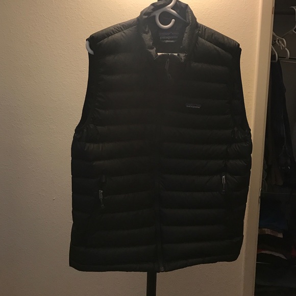 Men's Patagonia Vest Size: L