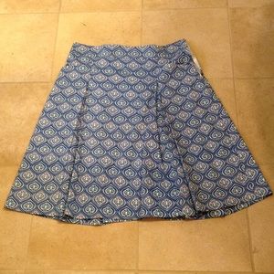 Adorable skirt with pockets.