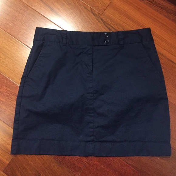 Vineyard Vines navy blue skirt size 6