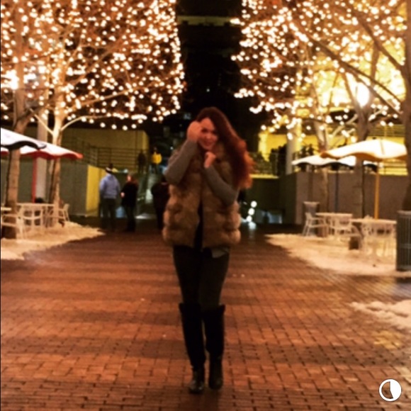 Natural fur vest (fox) - Picture 2 of 2