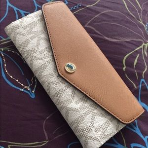 MICHAEL KORS WALLET !!!!!!