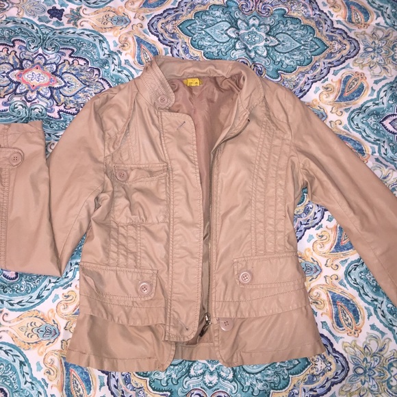 TAN JACKET - Picture 2 of 4