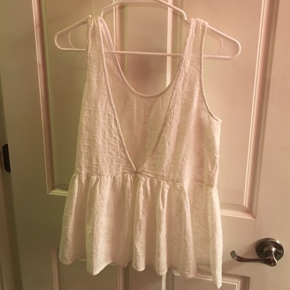 Top. - Picture 2 of 2