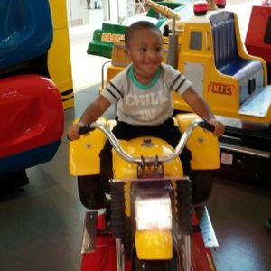 Meet your Posher, Antronette