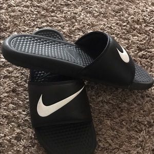 Nike slides