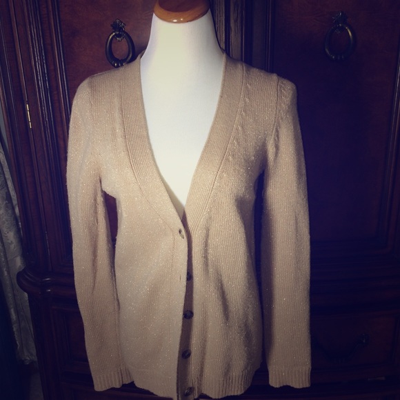 Cardigan sweater