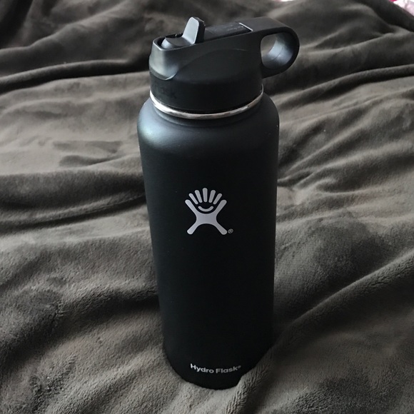 Black 40oz Hydro Flask with Straw Lid