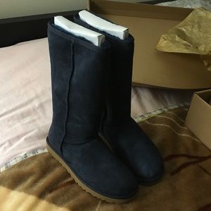 Ugg classic tall boots