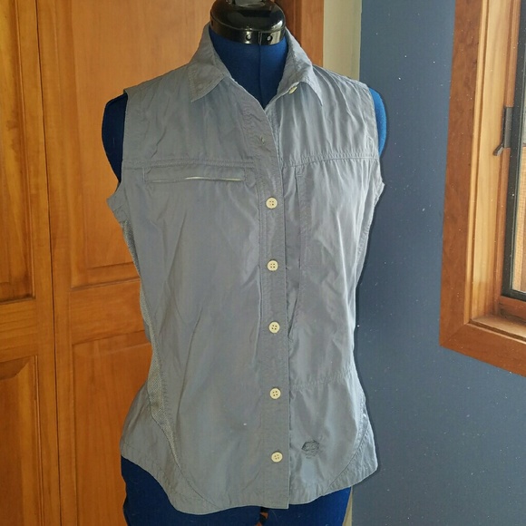 Mountain hardware sleeveless hiking top - Picture 1 of 3