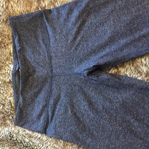 Calf length yoga / workout pants