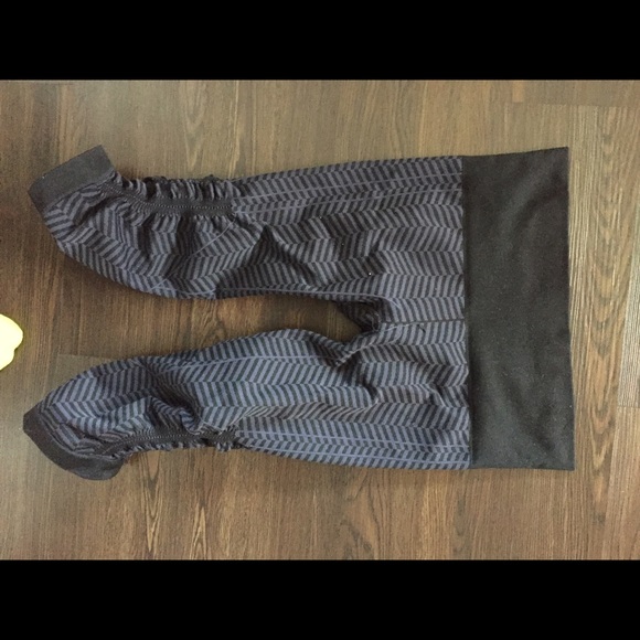 Lululemon flow and go crops