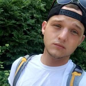 Meet your Posher, Devin