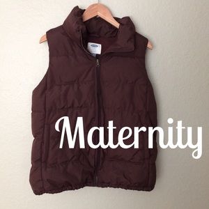 Maternity maroon Puffer vest from Old Navy