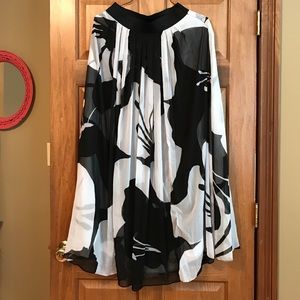 White House Black Market skirt