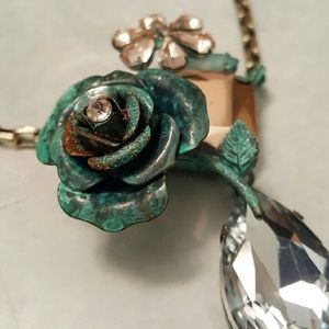 Betsey Johnson necklace NWT