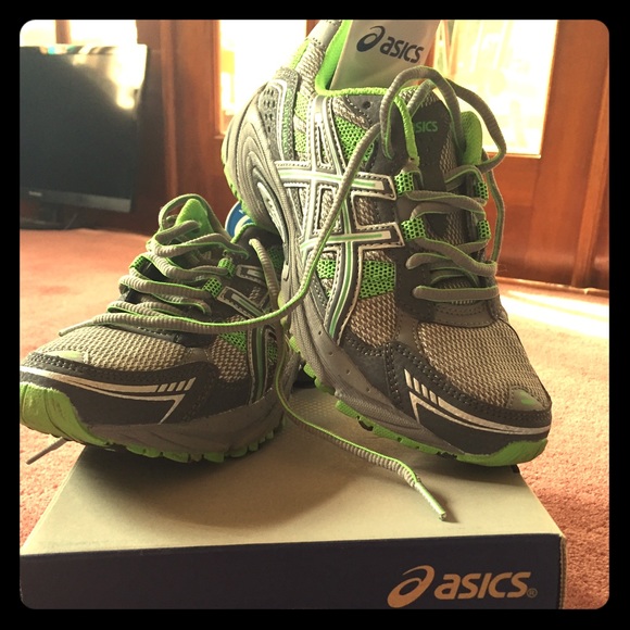 Asics Gel Ventura running shoes 6.5