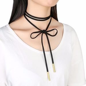 NWOT Velvet black choker