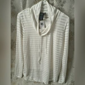 NWT Chelsea & Theodore White Striped Lng Sleeve