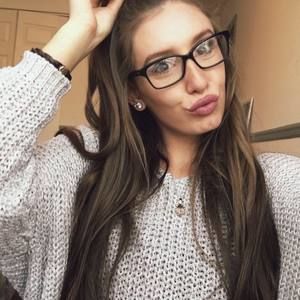 Meet your Posher, Olivia