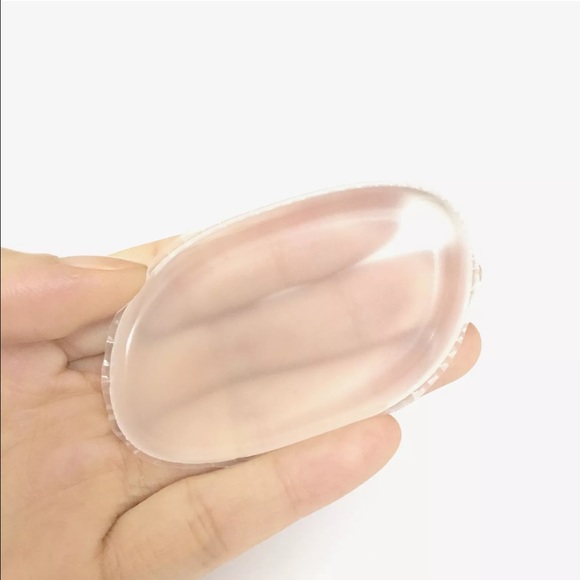 Silicone makeup blender