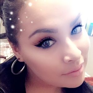 Meet your Posher, Zita