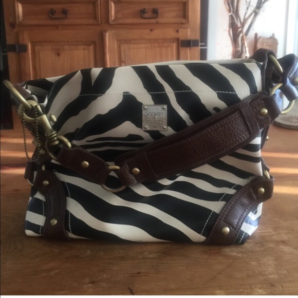 Dooney&Bourke over the shoulder purse. Like new - Picture 4 of 4