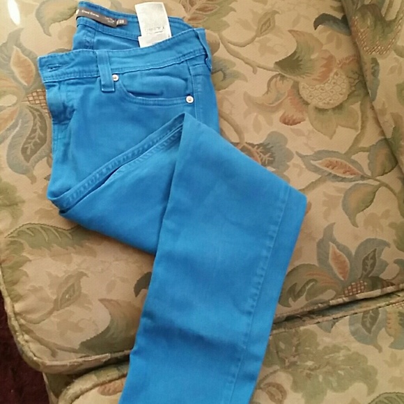 Levi Denim curve jeans (apoximate size 8)