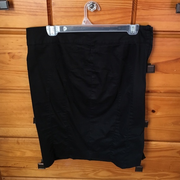 H&M Black Pencil Skirt