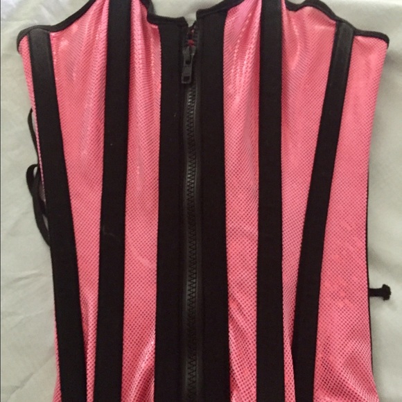 "Pretty in pink corset" - Picture 2 of 3