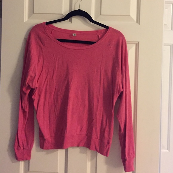 Pink Aritzia (TNA) top