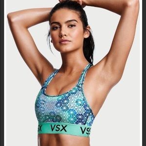 🆕NWT VSX racerback sports bra