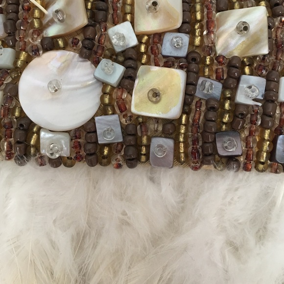 Rattan weave clutch with mother of pearl accents - Picture 3 of 3