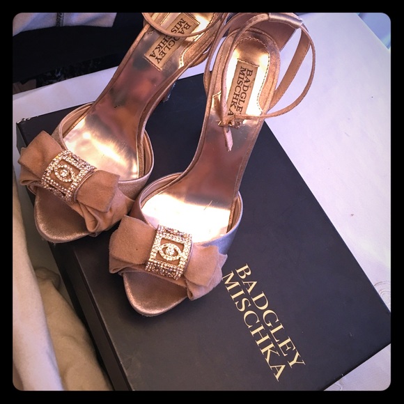 Badgley Mischka ankle strap rose gold shoe - Picture 1 of 5