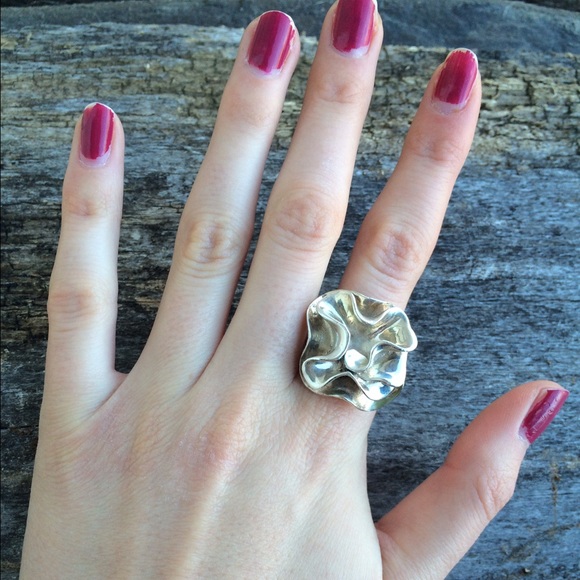 Retired Silpada Sterling Silv Blooming Flower Ring