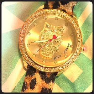 Betsey Johnson cheetah skull watch ⌚️💀