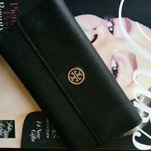 Brand new authentic Tory Burch women's wallet NWOT