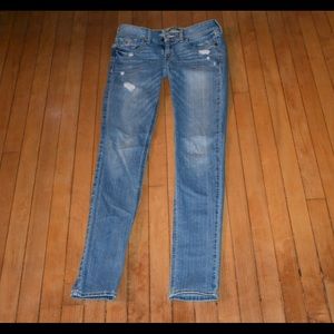 Hollister Jeans 24W 31L