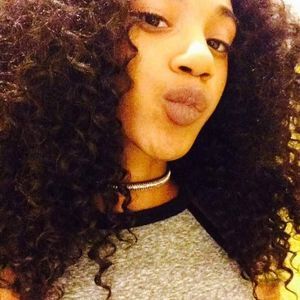 Meet your Posher, Paris