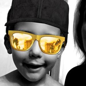 Meet your Posher, April