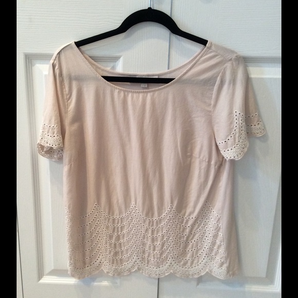 Cream Top - Picture 1 of 3