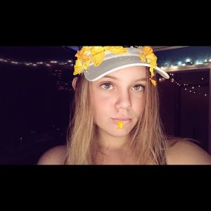 Meet your Posher, Cami