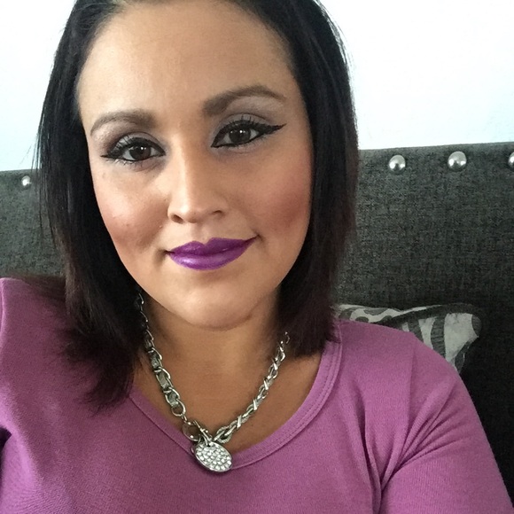 Meet your Posher, Linda